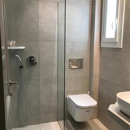 Vassiliki 3*