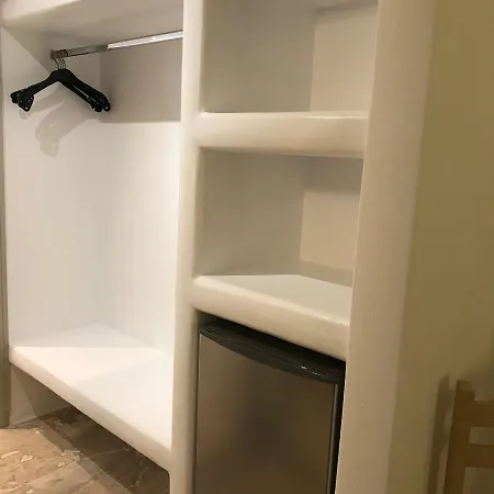 Vassiliki Affittacamere 2*